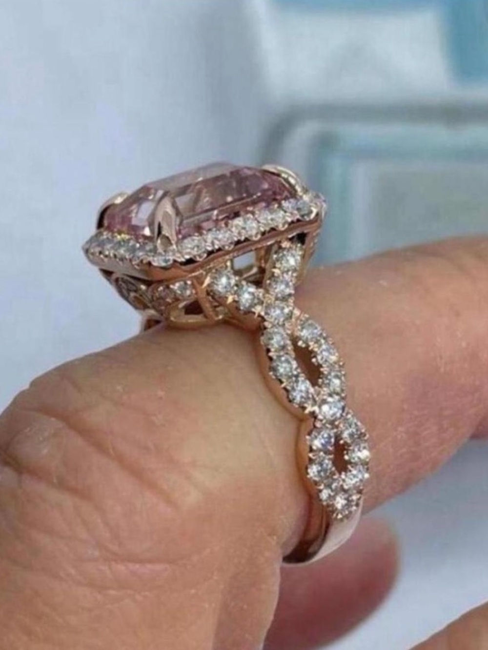 Rose gold ring - Picture 2 of 3